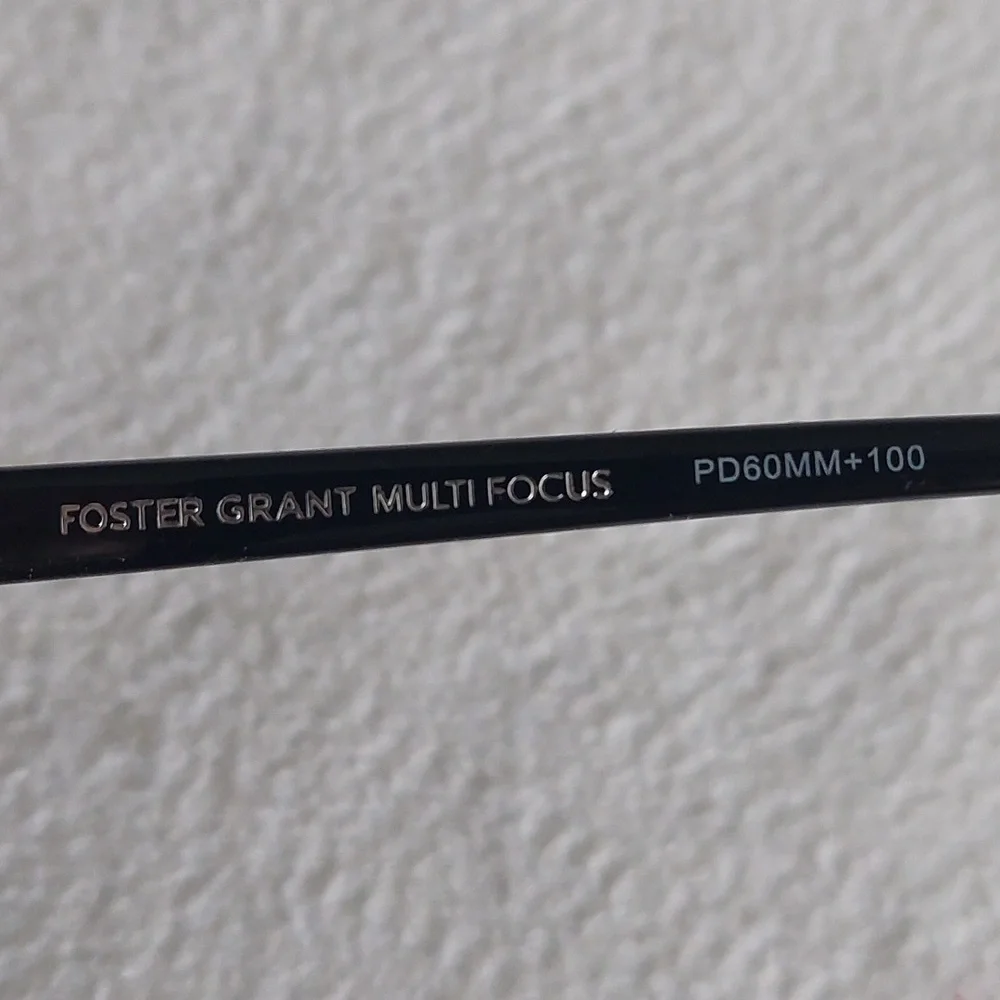 Foster Grant Multi Focus Reading Glasses NWT